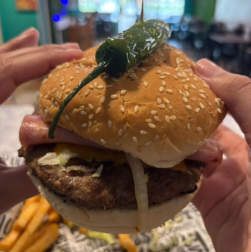 La Chingona Hamburguer