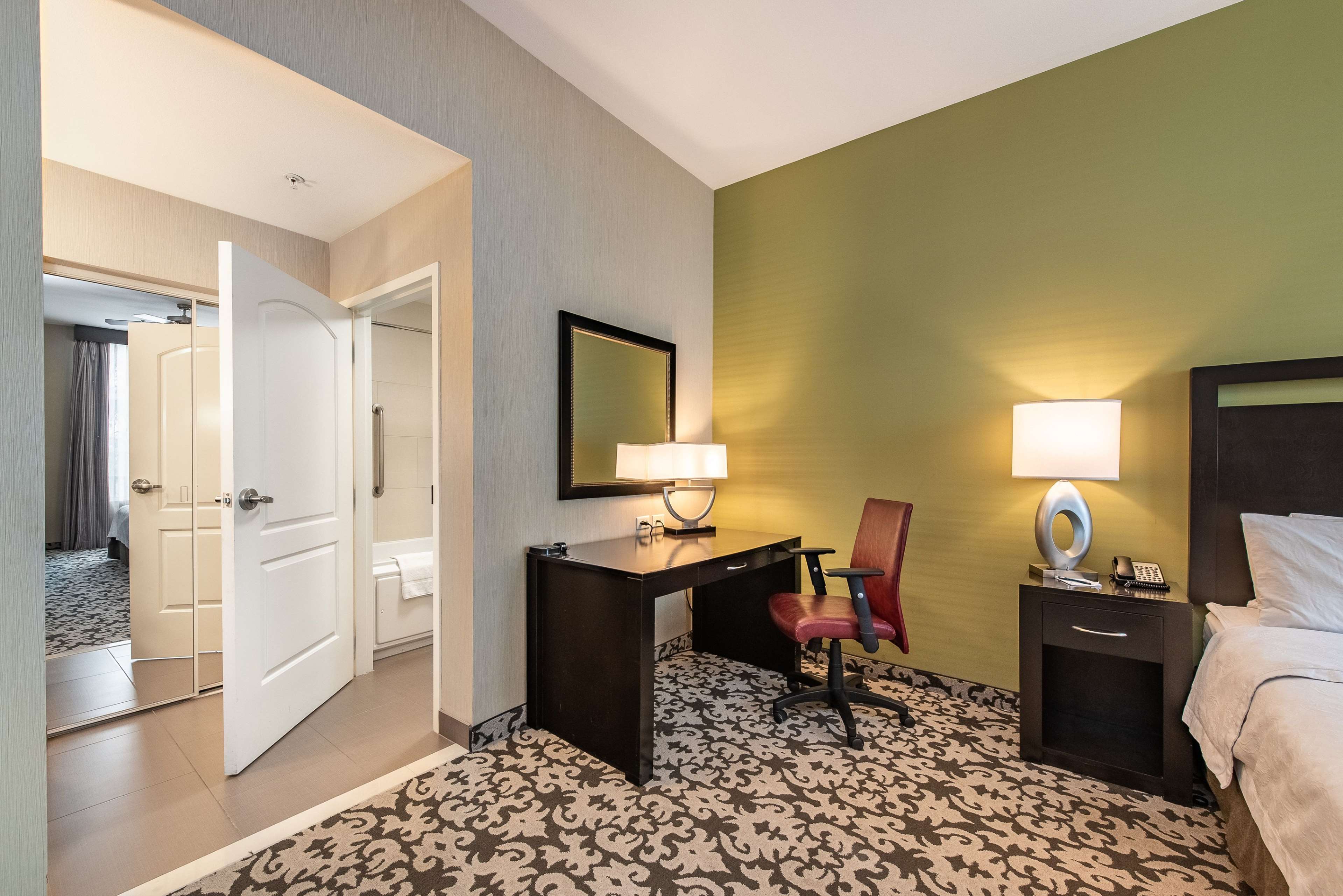 Guest room