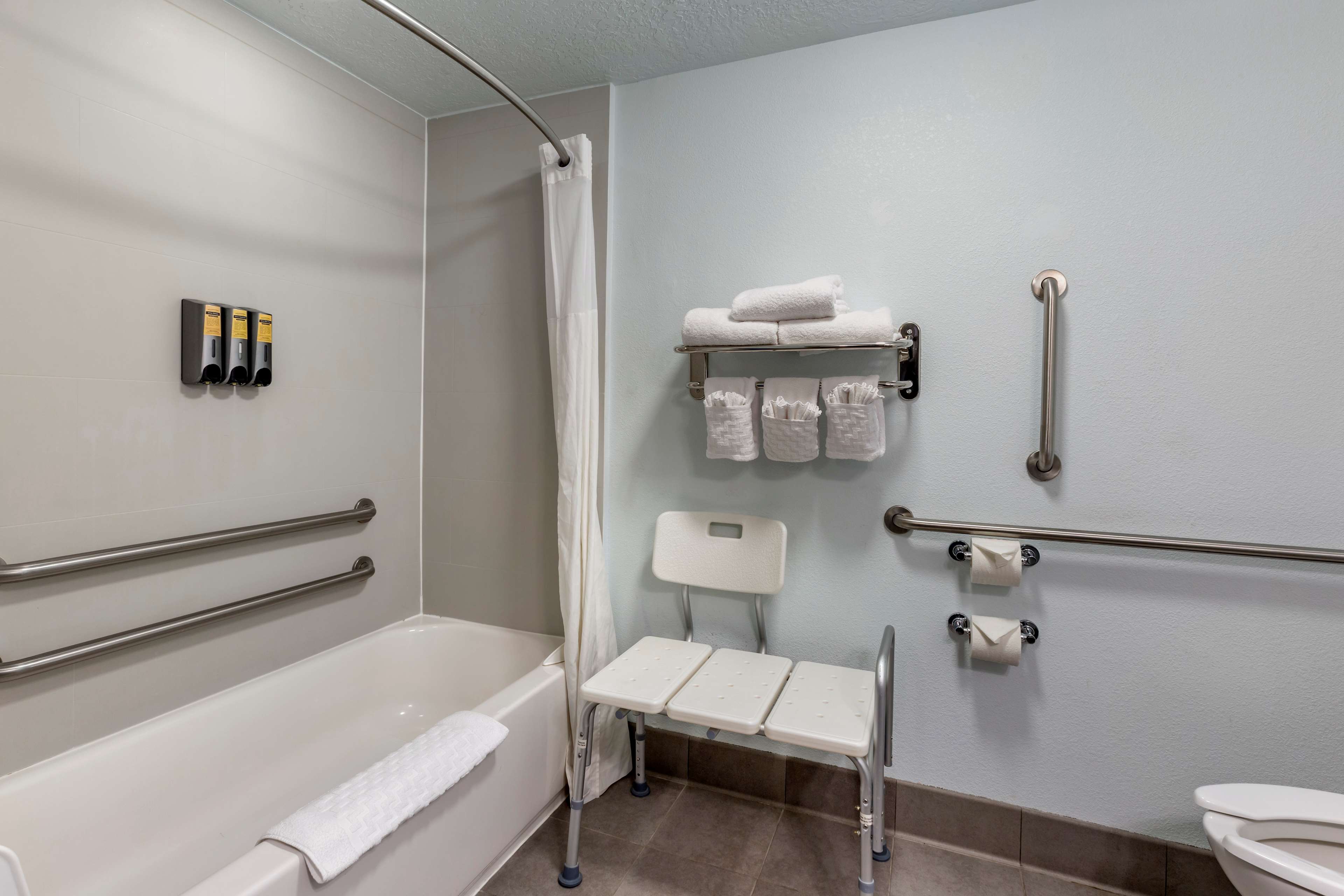 ADA Guest Room Bath