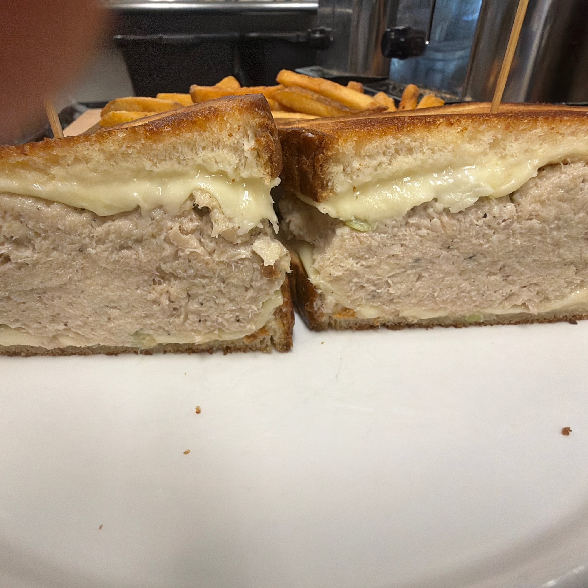 TUNA MELT