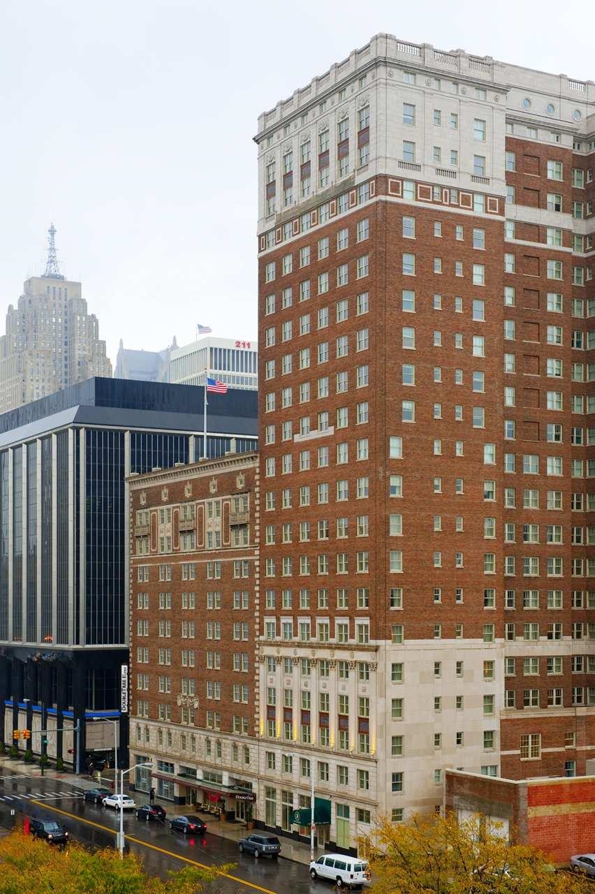 DoubleTree Suites by Hilton Hotel Detroit Downtown - Fort ...