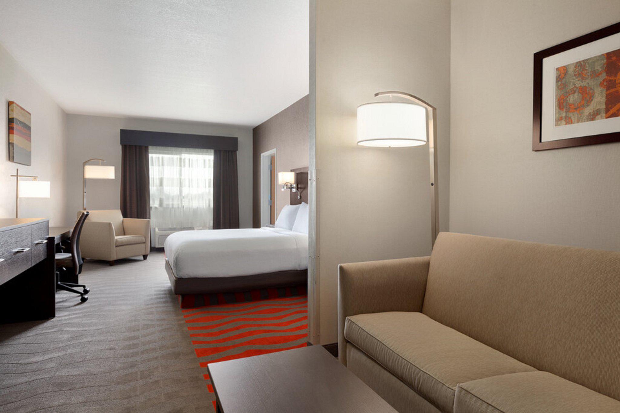 Holiday Inn Express & Suites Boise West - Meridian Photo