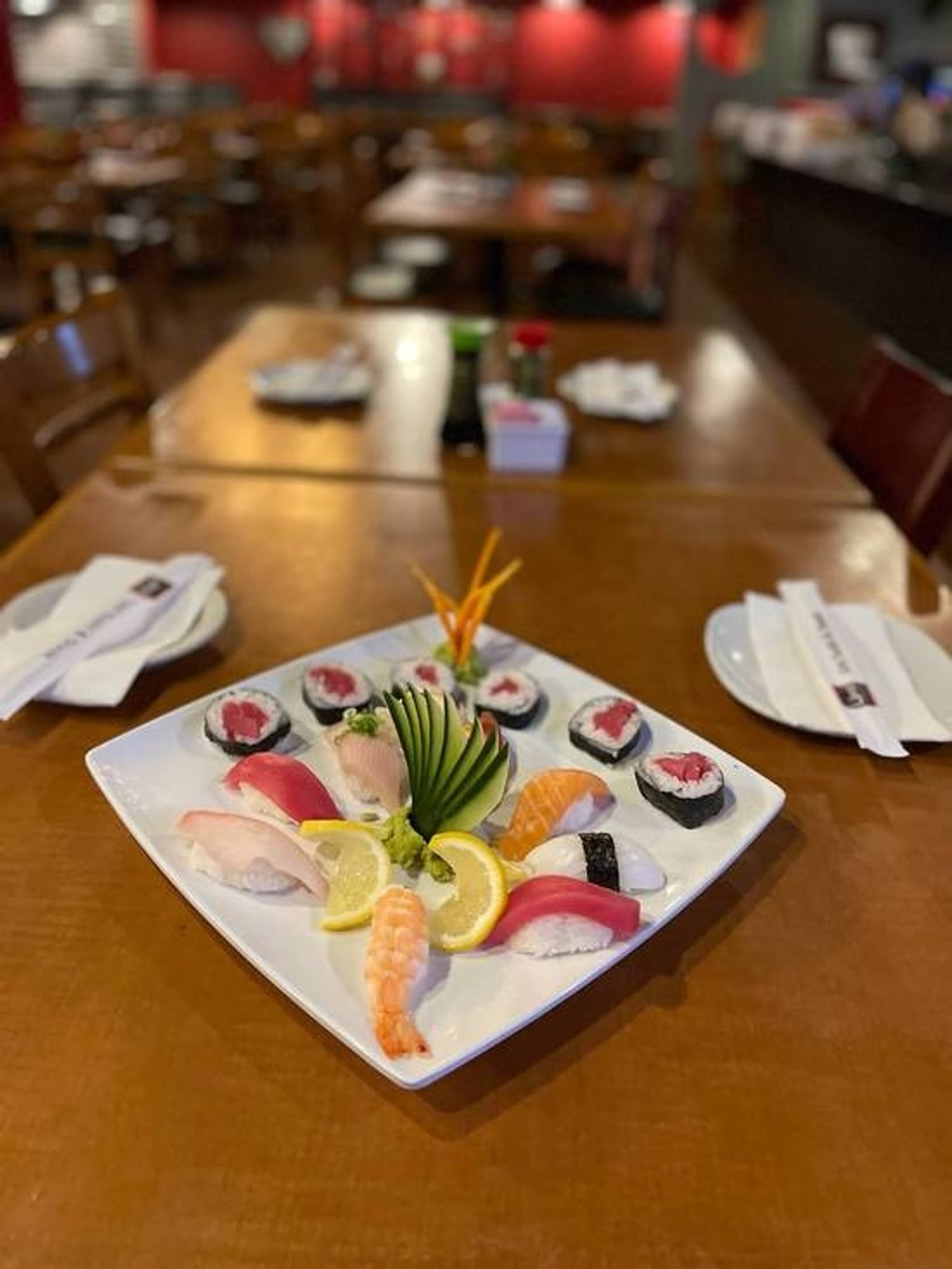 Sushi Combination * (A)