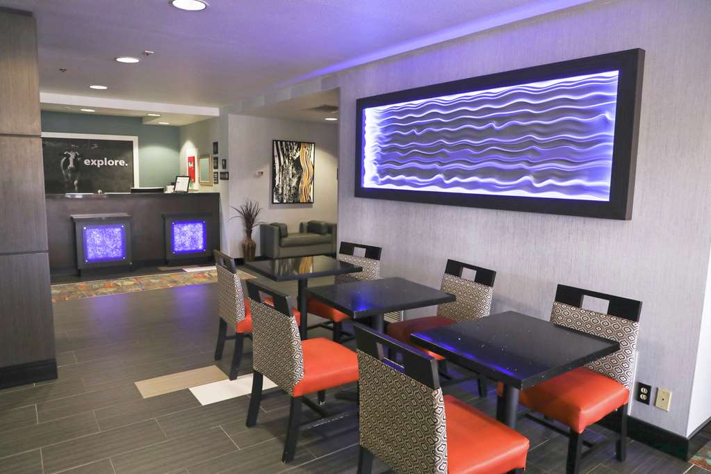 Hampton Inn Muskogee Image