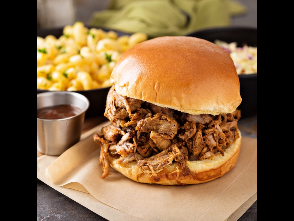 PULLED PORK SANDWICH