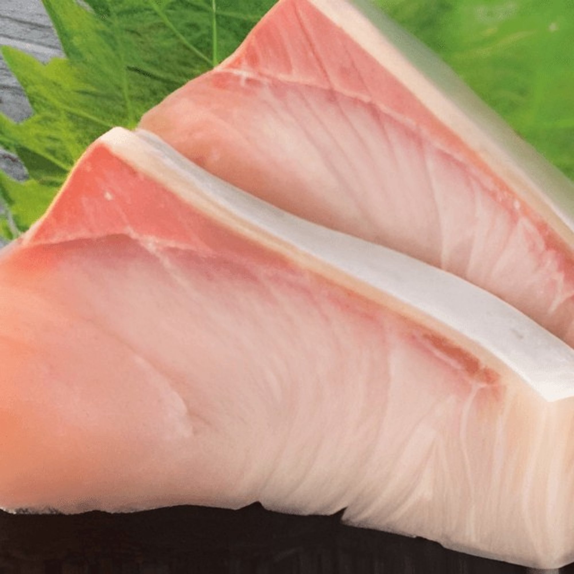 Seared Yellowtail Sashimi (5pcs)