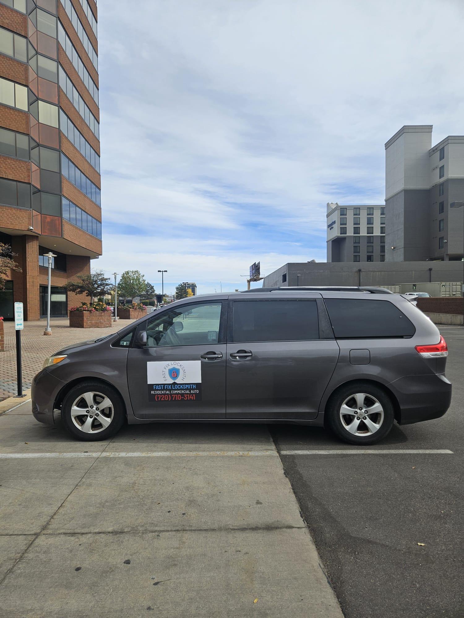 Fast Fix Locksmith Image