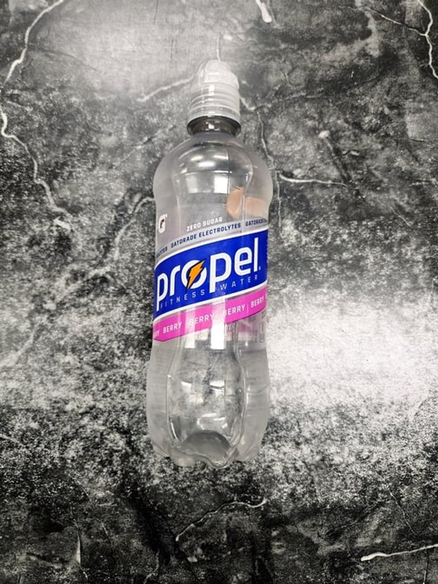 Propel Fitness Water Berry 20 oz Zero Sugar