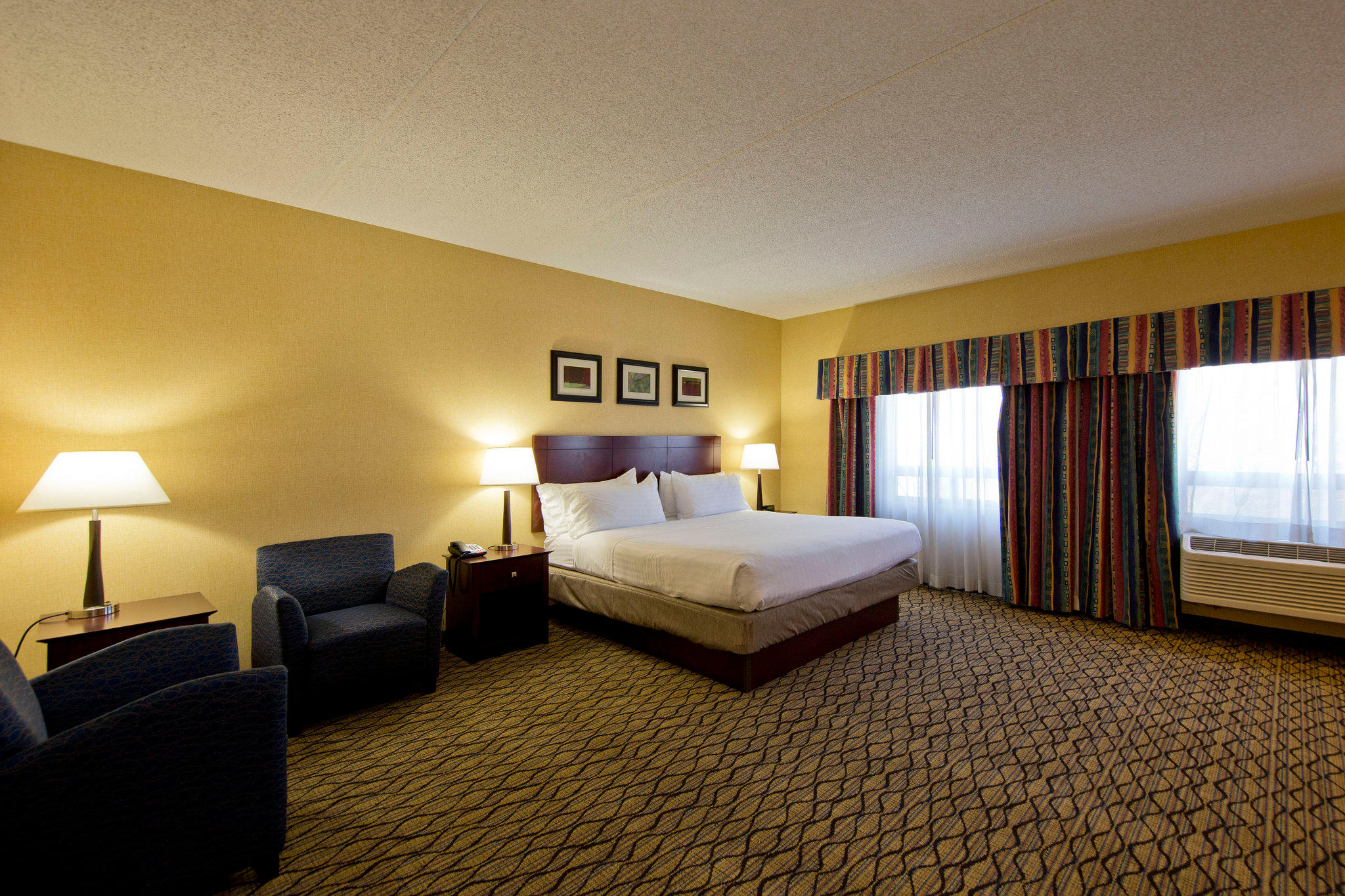 Holiday Inn Express Winchester South Stephens City Photo