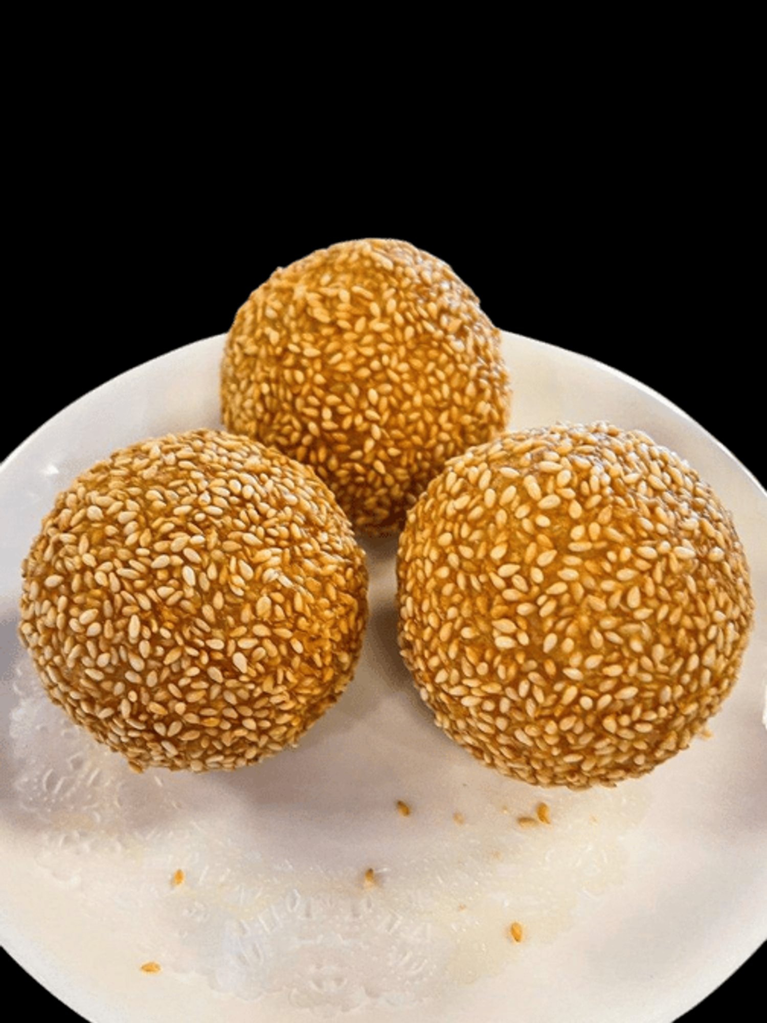 Deep - Fried Sesame Ball W/ Red Bean Paste / 豆沙煎堆