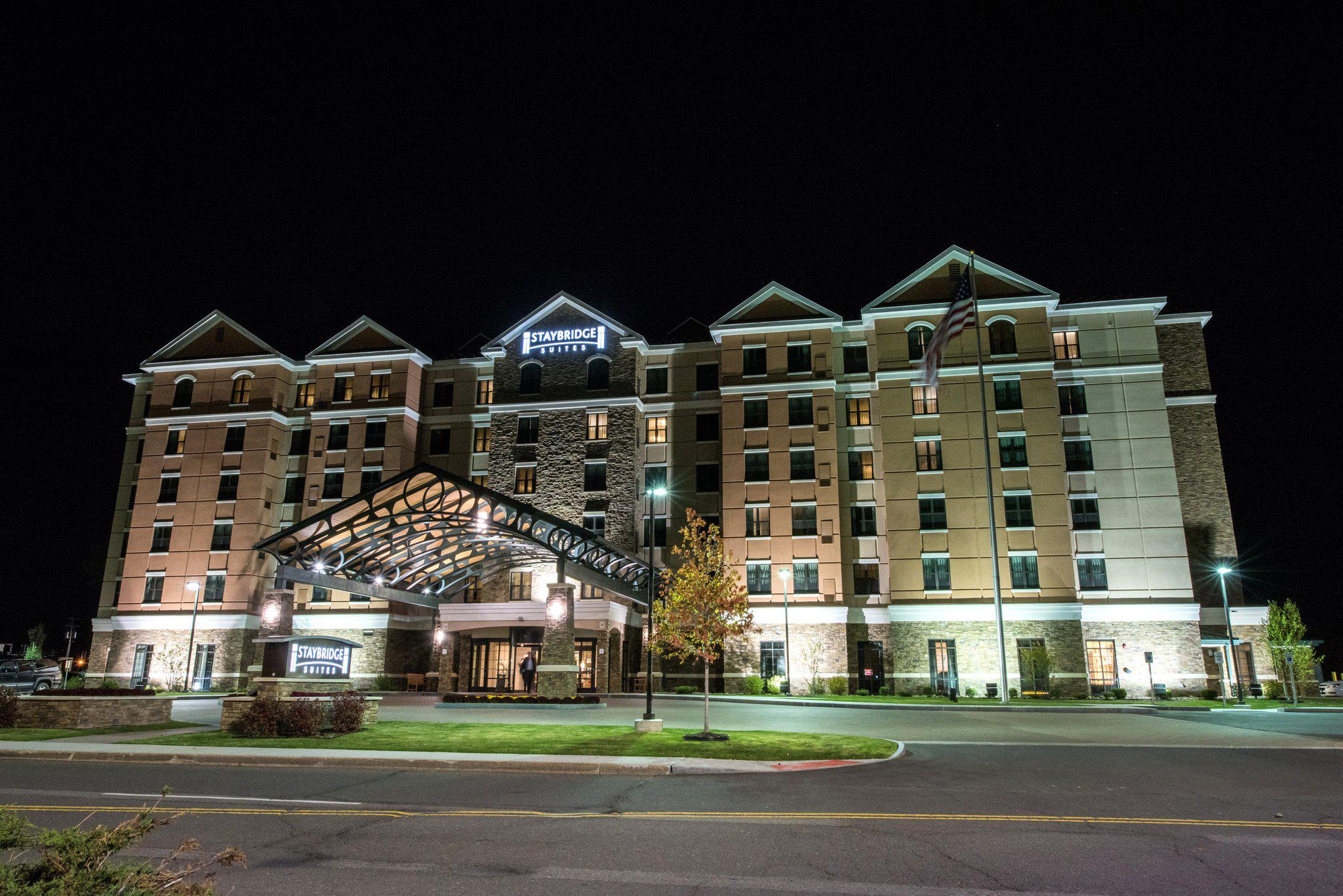 Staybridge Suites Albany Wolf Rd-Colonie Center Photo