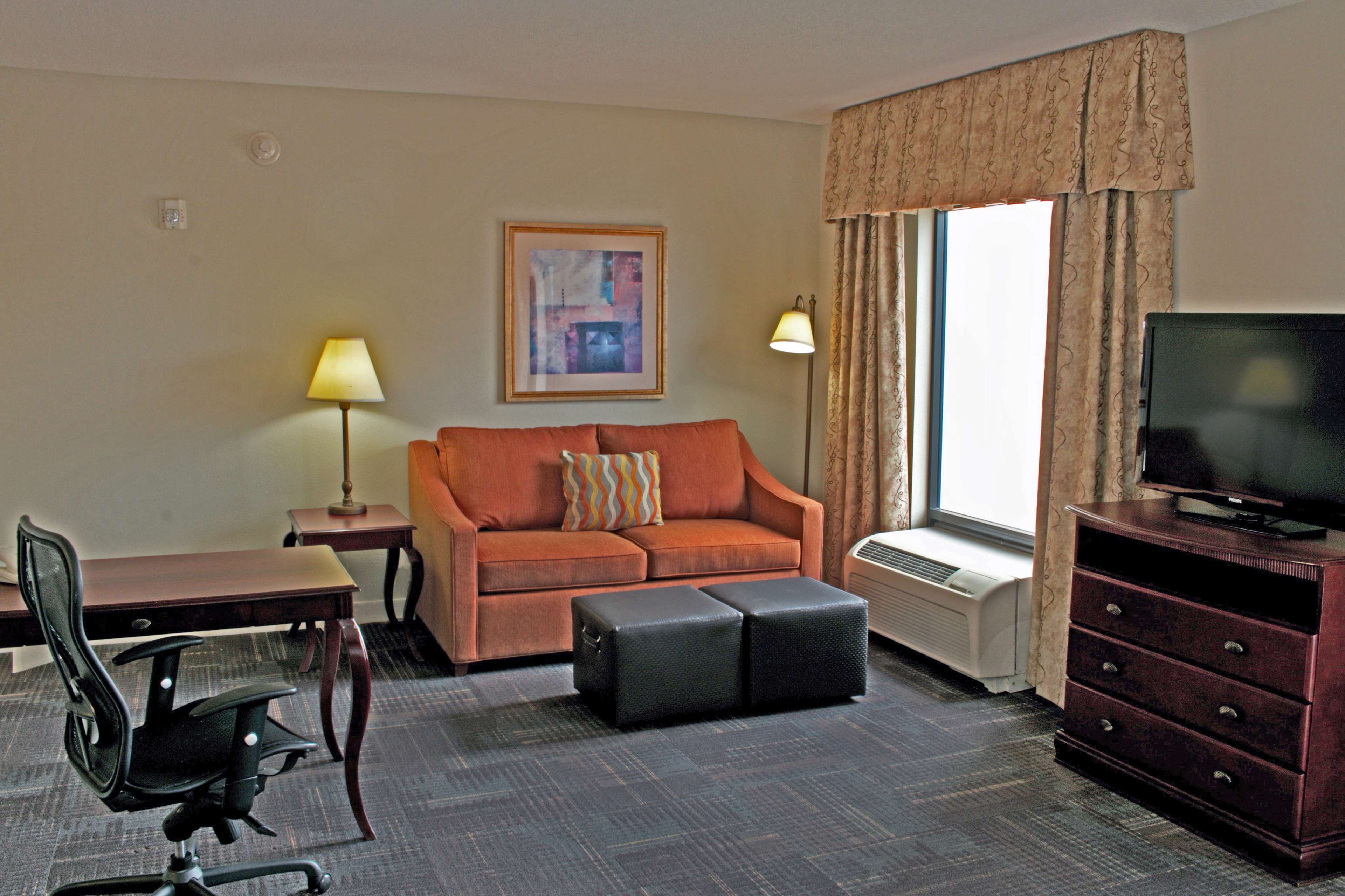 Hampton Inn & Suites Norfolk-Airport Photo