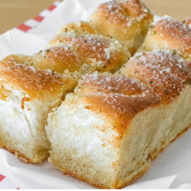 Garlic Cheese Rolls
