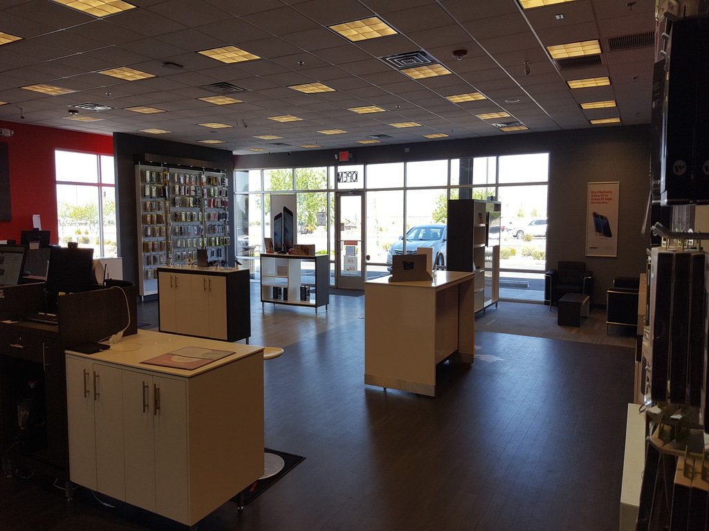 Verizon Authorized Retailer - TCC Photo