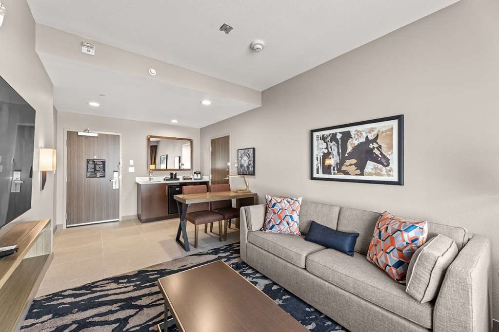 Embassy Suites by Hilton Irving Las Colinas Image