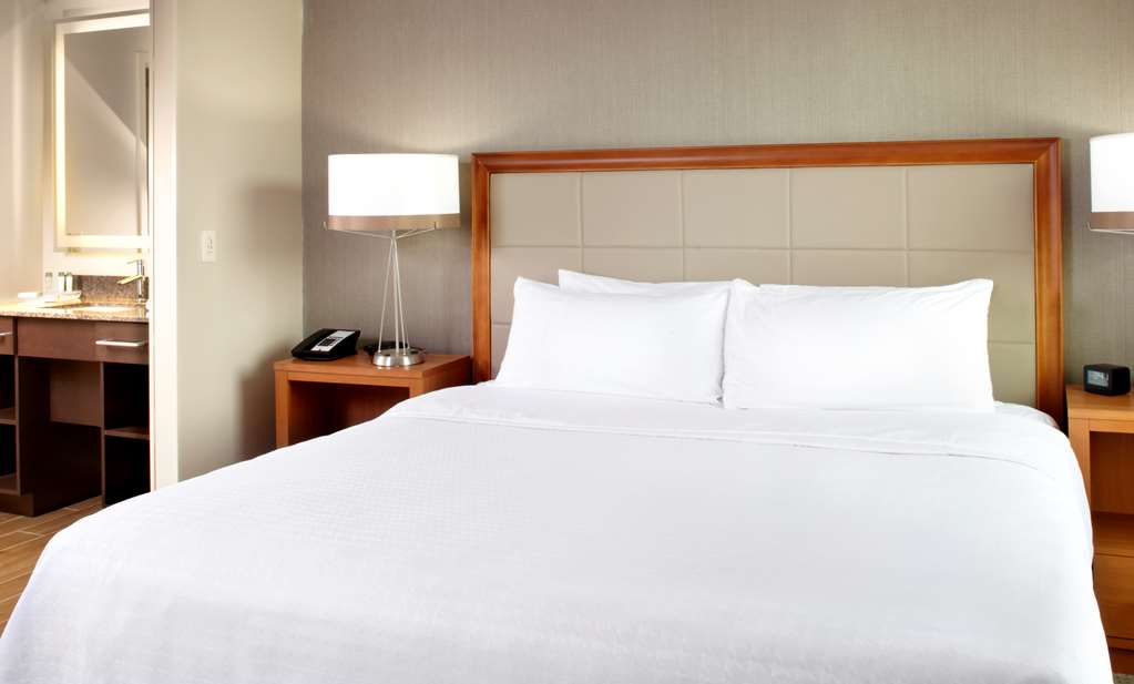 Homewood Suites by Hilton Pittsburgh Airport Robinson Mall Area PA Image