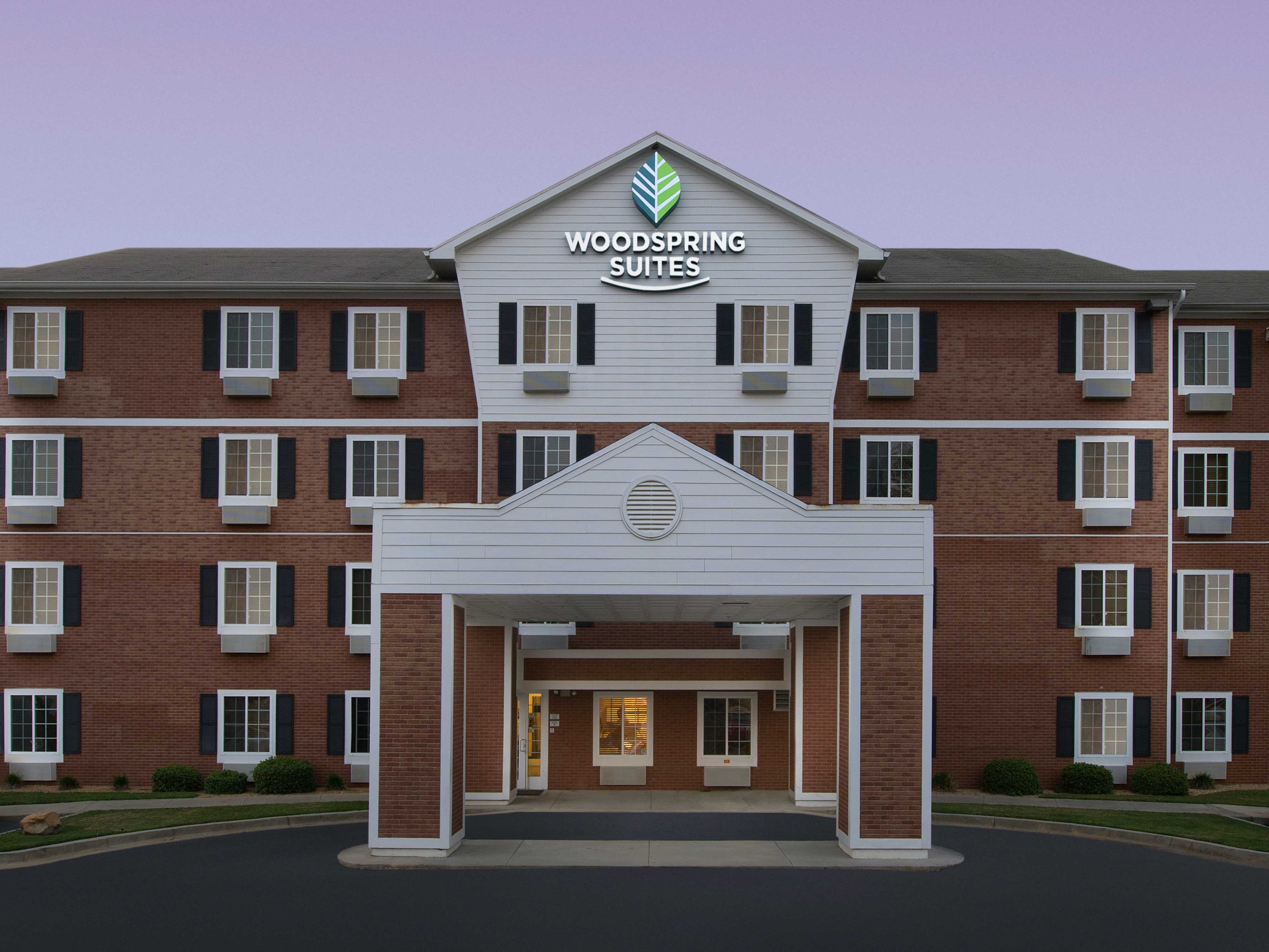 WoodSpring Suites Macon North Photo