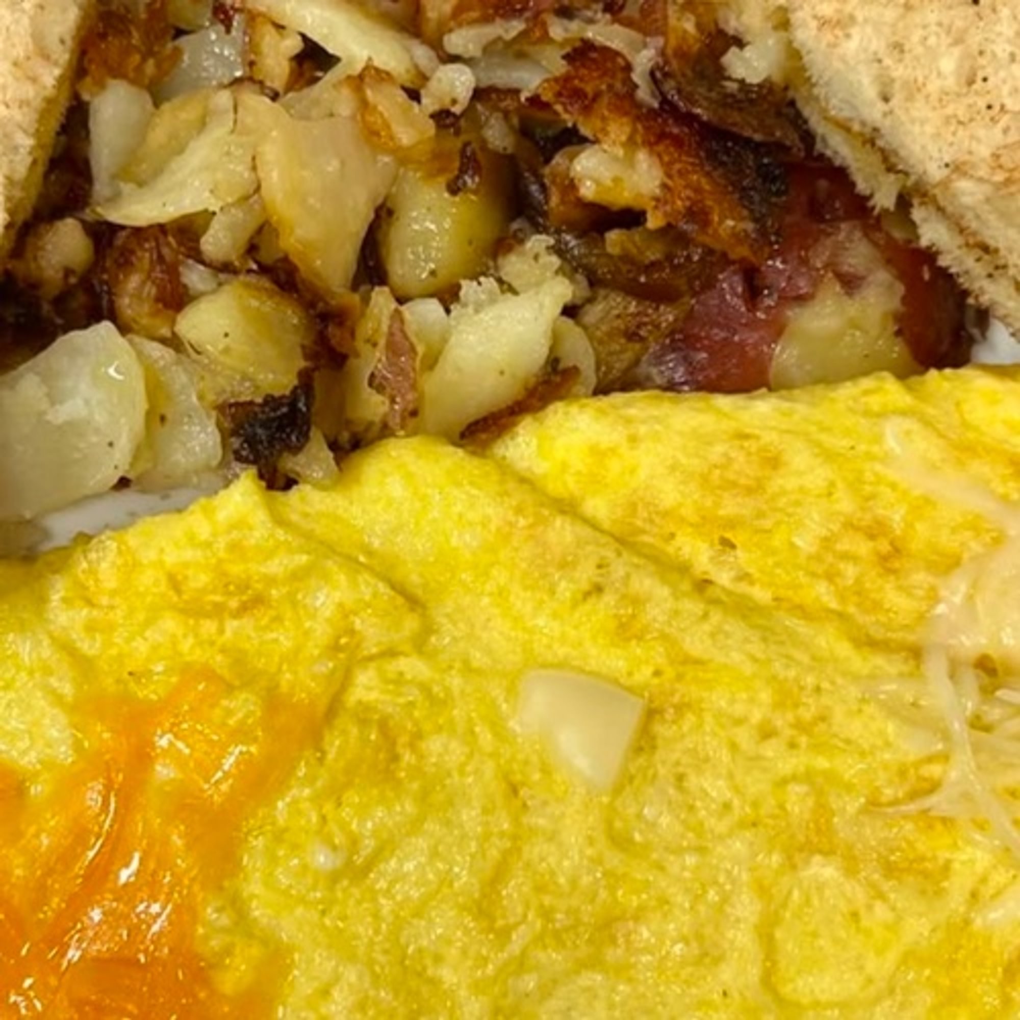 CHEESE OMELETTE