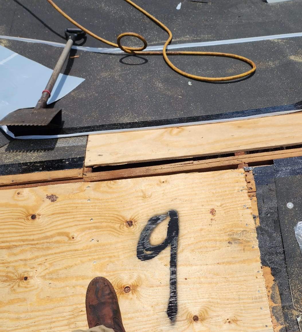 Veterans Roofing & Property Maintenance Image