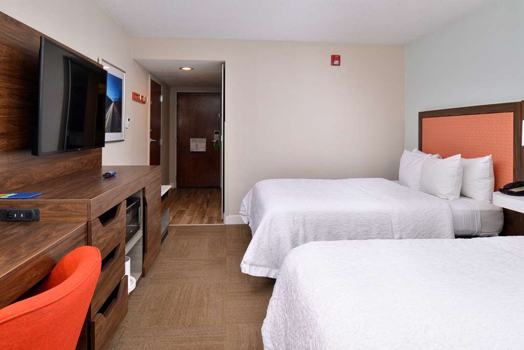 Hampton Inn Henderson Image