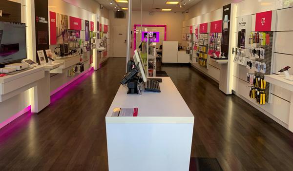 Cell Phones Plans And Accessories At T Mobile 2214 Sawtelle 2214