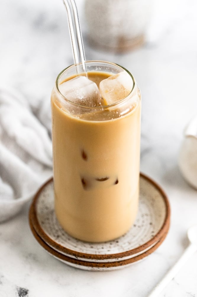 Vietnamese Iced Coffee / Cà Phê Sữa Đá