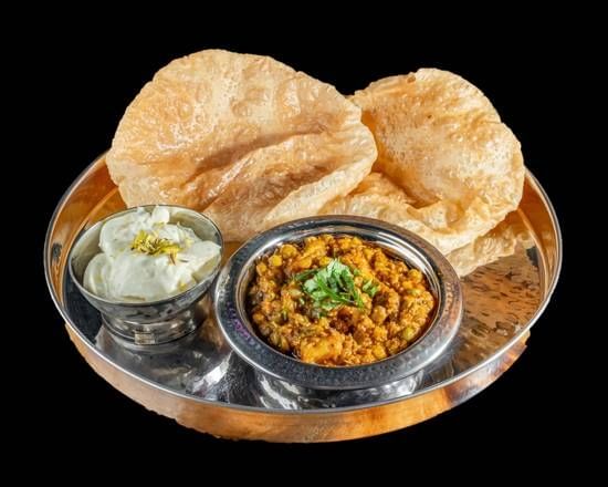 Undhiyu-Puri-Shrikand