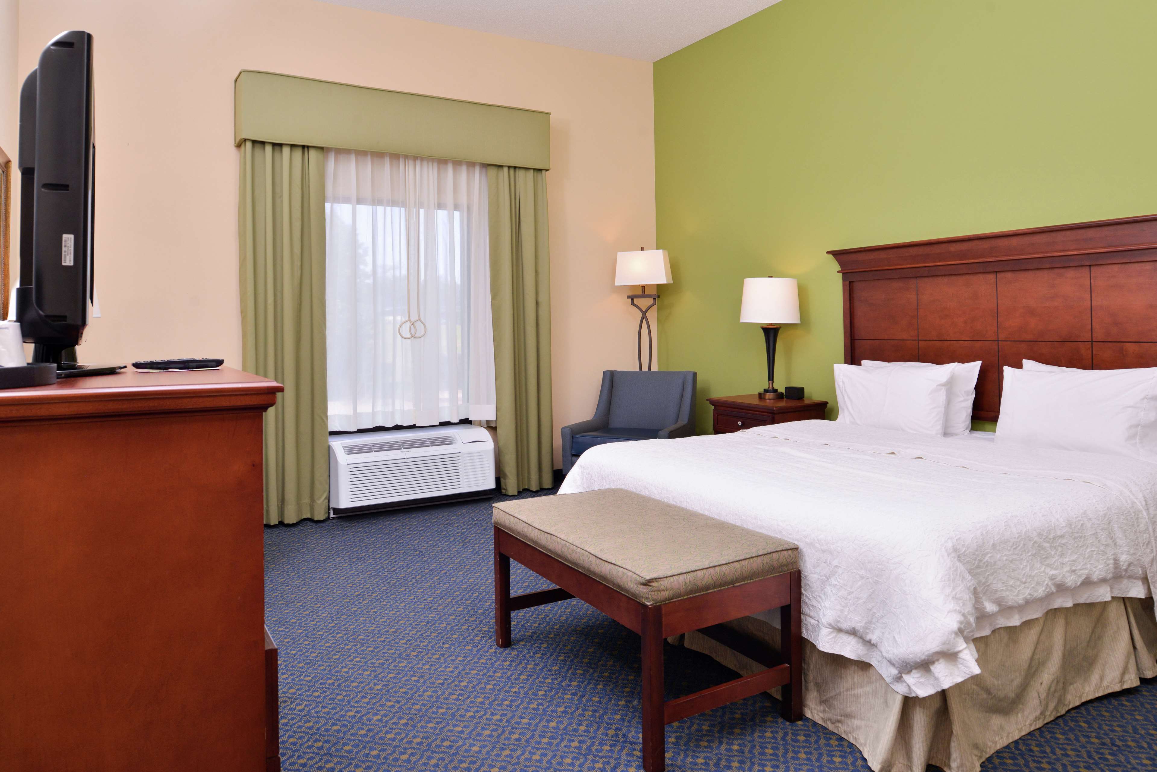 Hampton Inn Jackson Photo