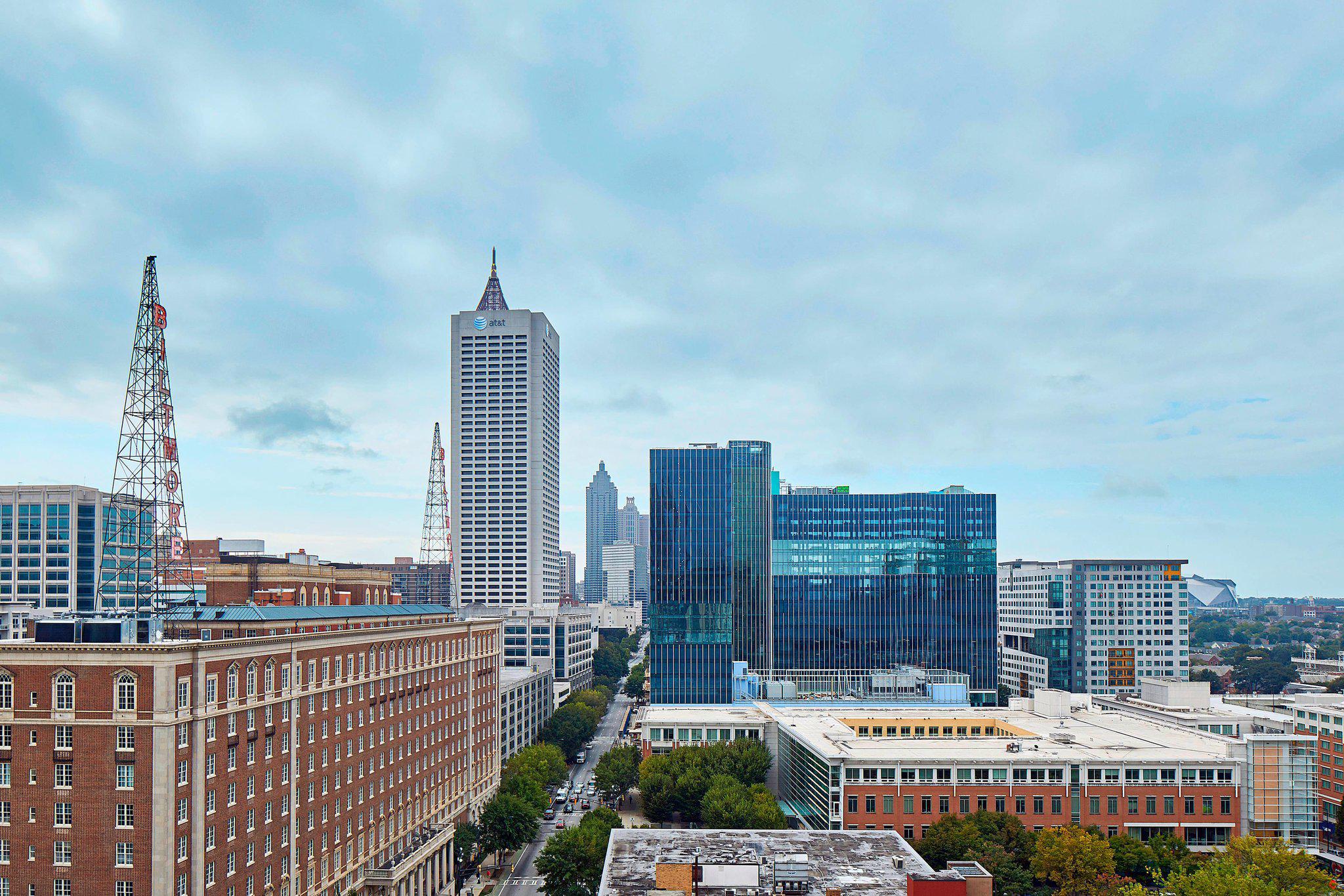 Renaissance Atlanta Midtown Hotel Photo