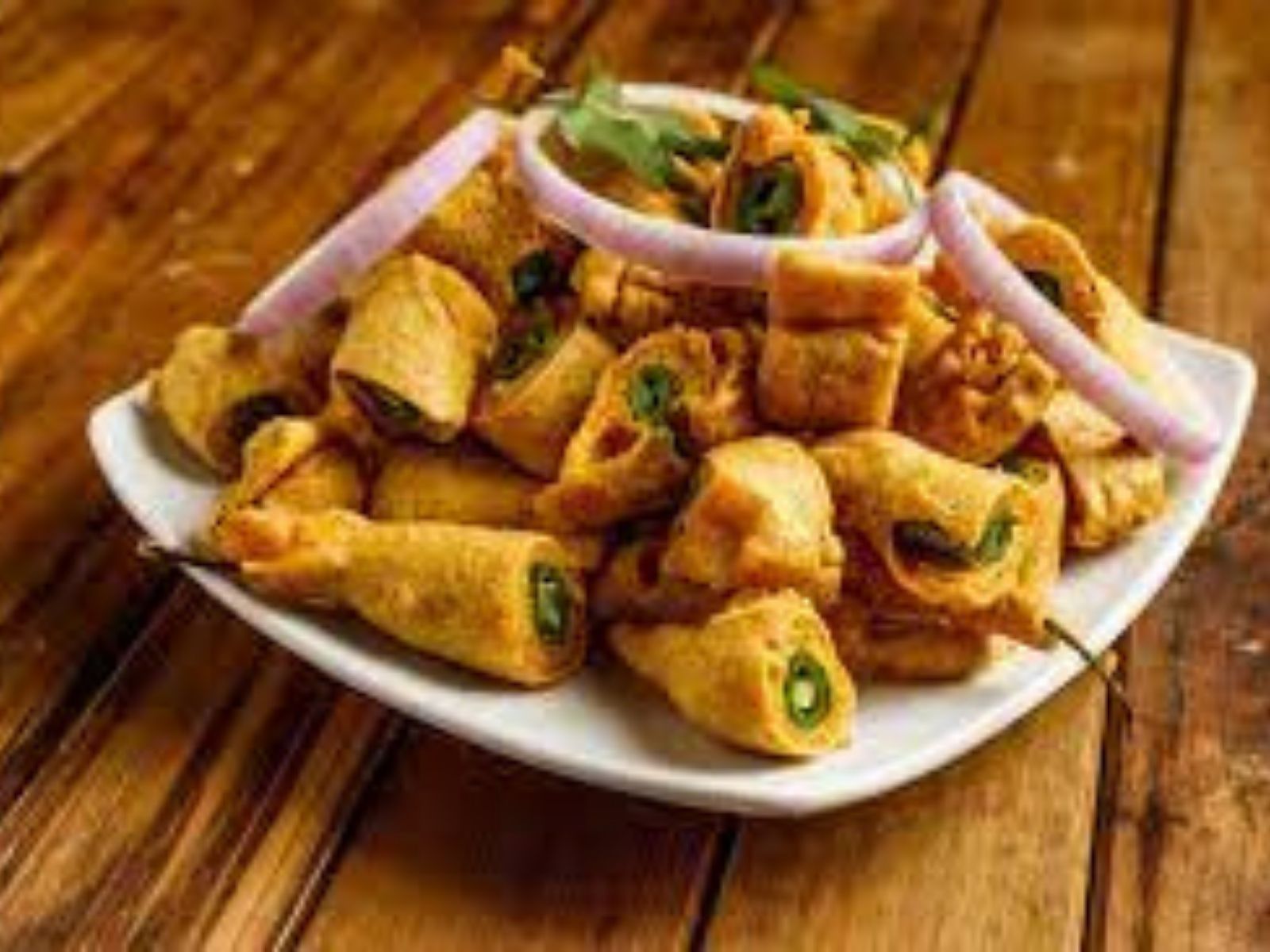 Cut Mirchi (V, GF)