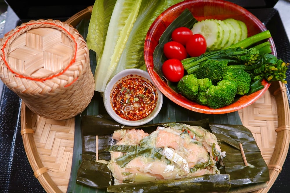 15. Mok Salmon