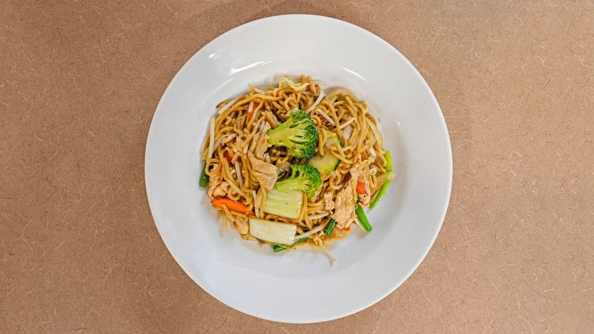 Lunch: Pad Mie Sua