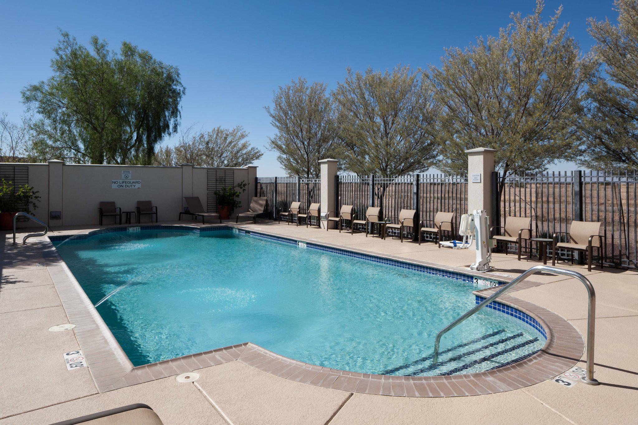 Courtyard by Marriott Phoenix Chandler/Fashion Center Photo