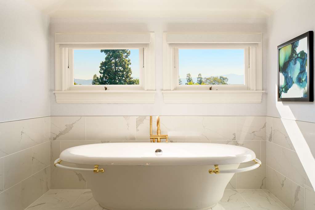 Hayes Mansion San Jose, Curio Collection by Hilton Image