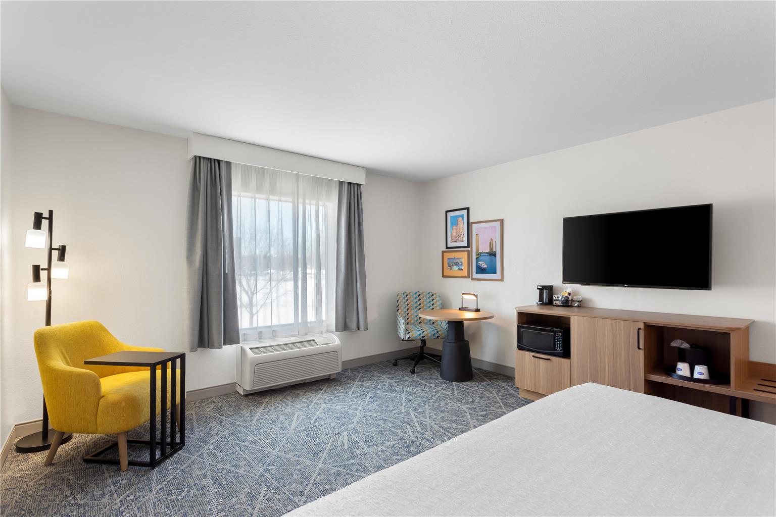 Hampton Inn & Suites Chicago Deer Park Image
