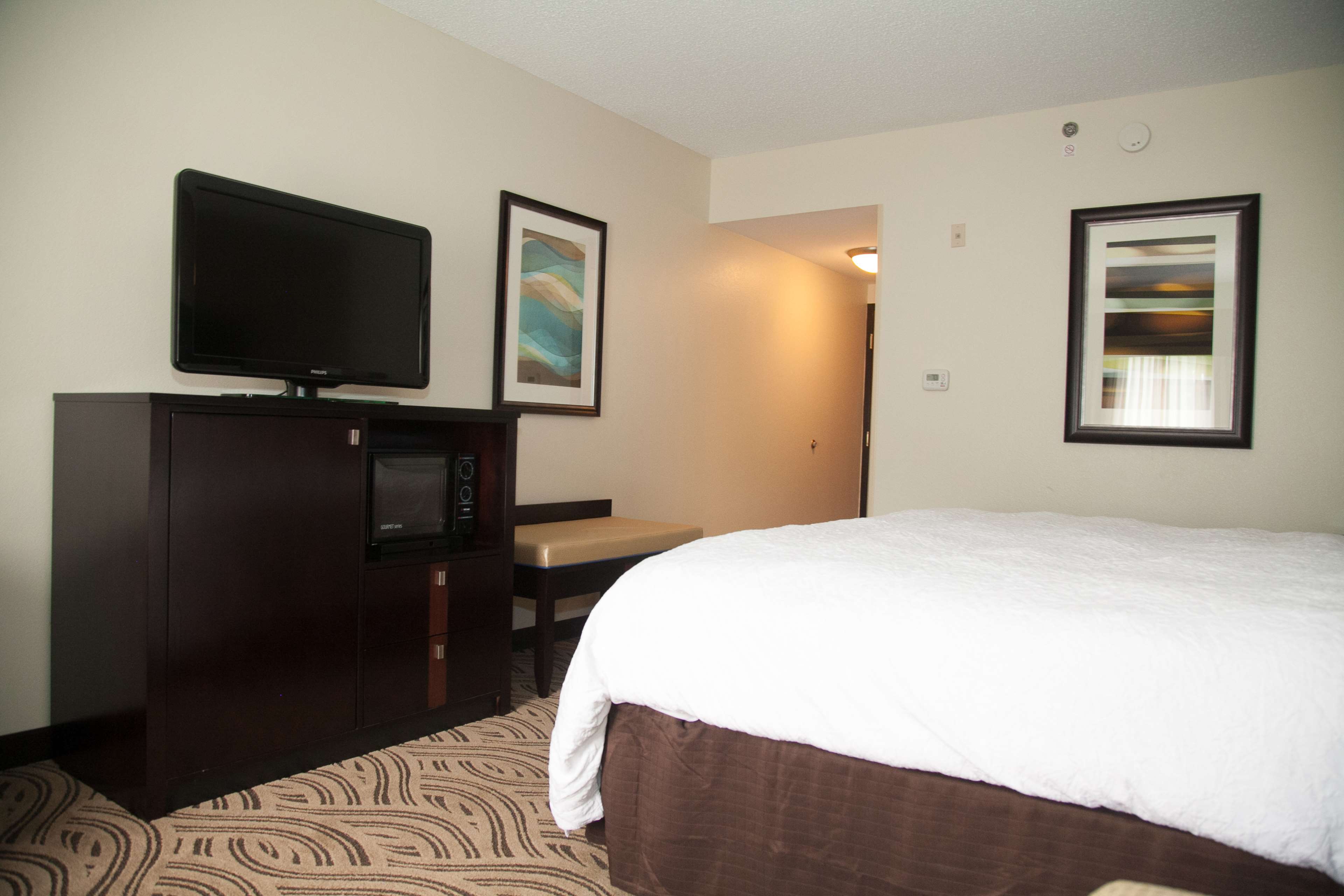 Hampton Inn & Suites Alpharetta Photo