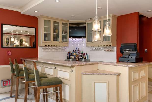 Images Hilton Garden Inn Overland Park