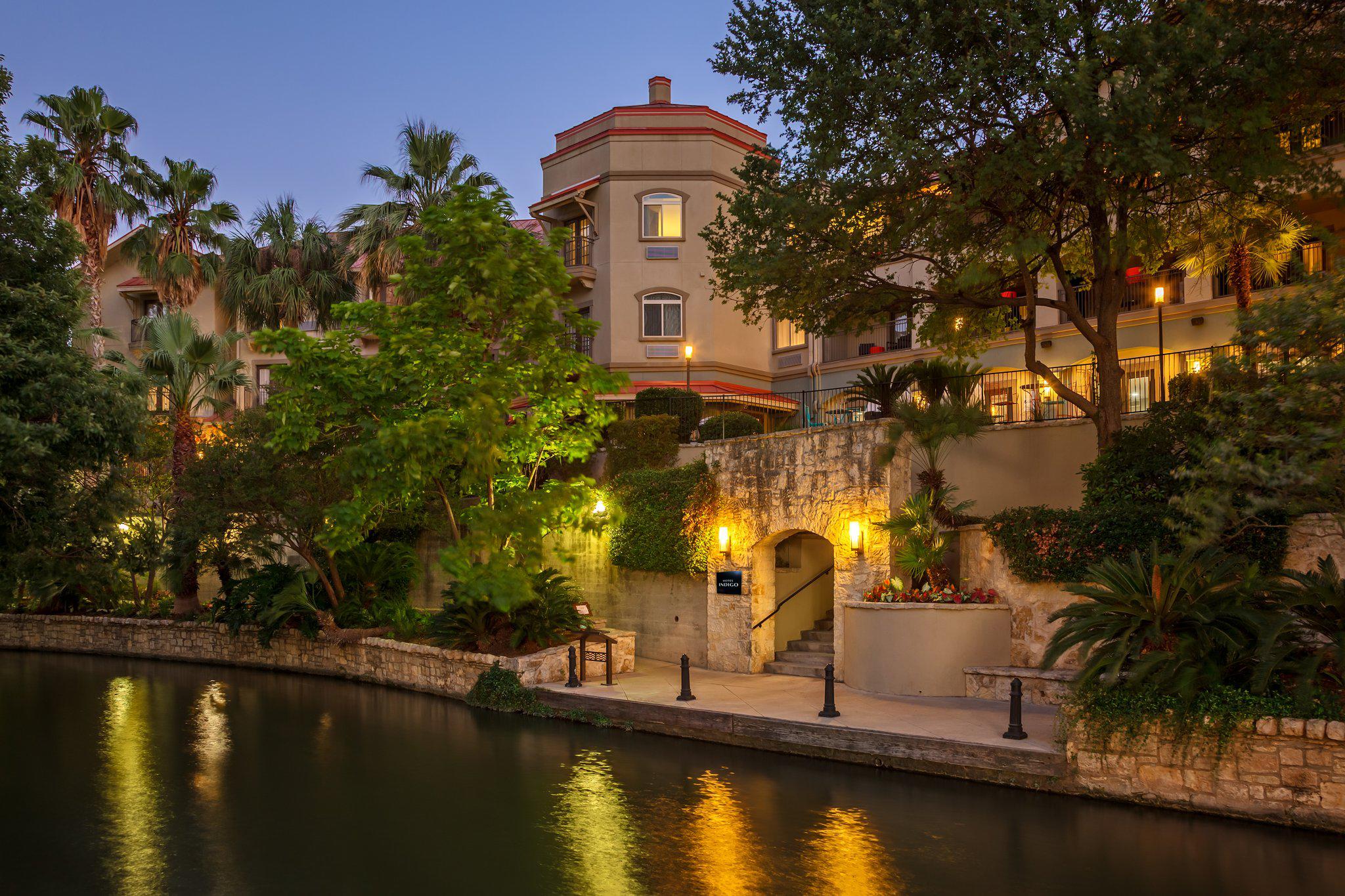 Hotel Indigo San Antonio-Riverwalk Photo