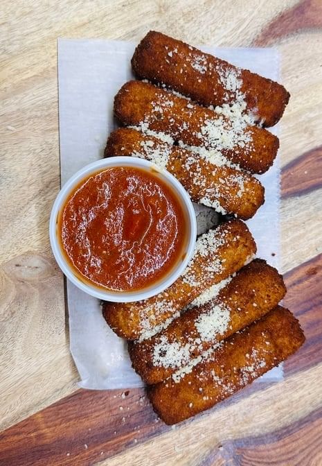 Homemade Mozzarella Sticks (6)