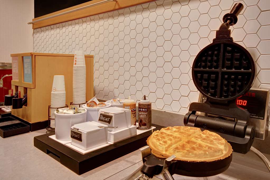 Hampton Inn & Suites Sunnyvale Silicon Valley Image