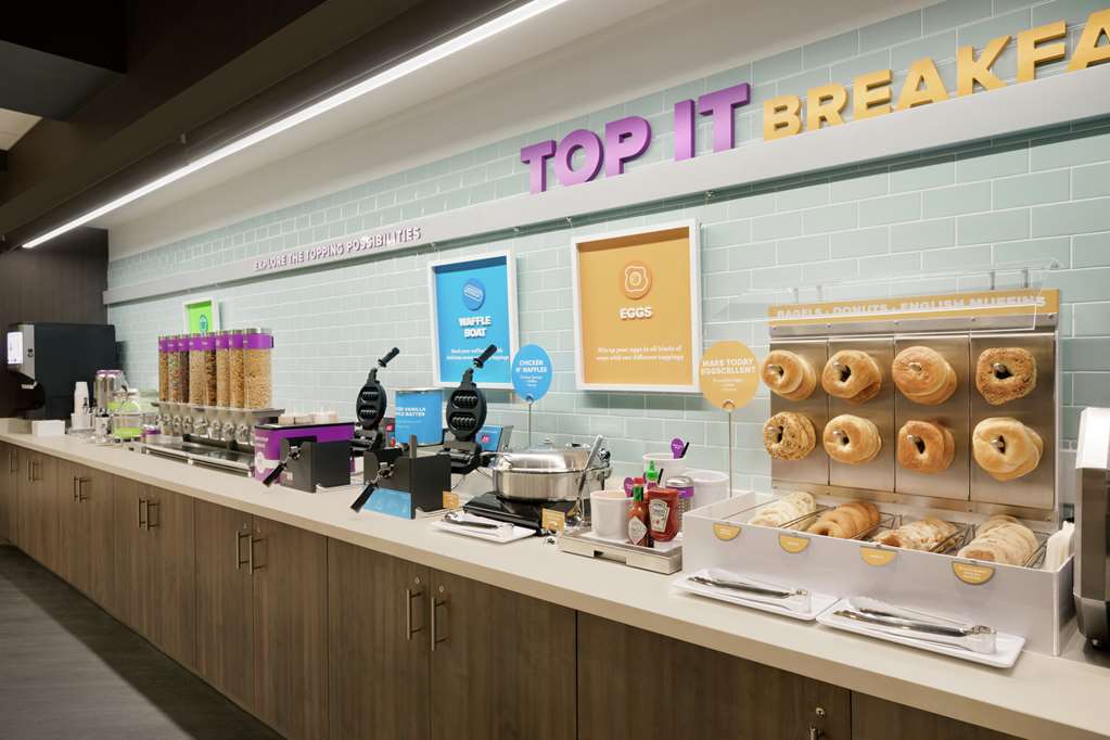 Tru by Hilton Albany Crossgates Mall Image