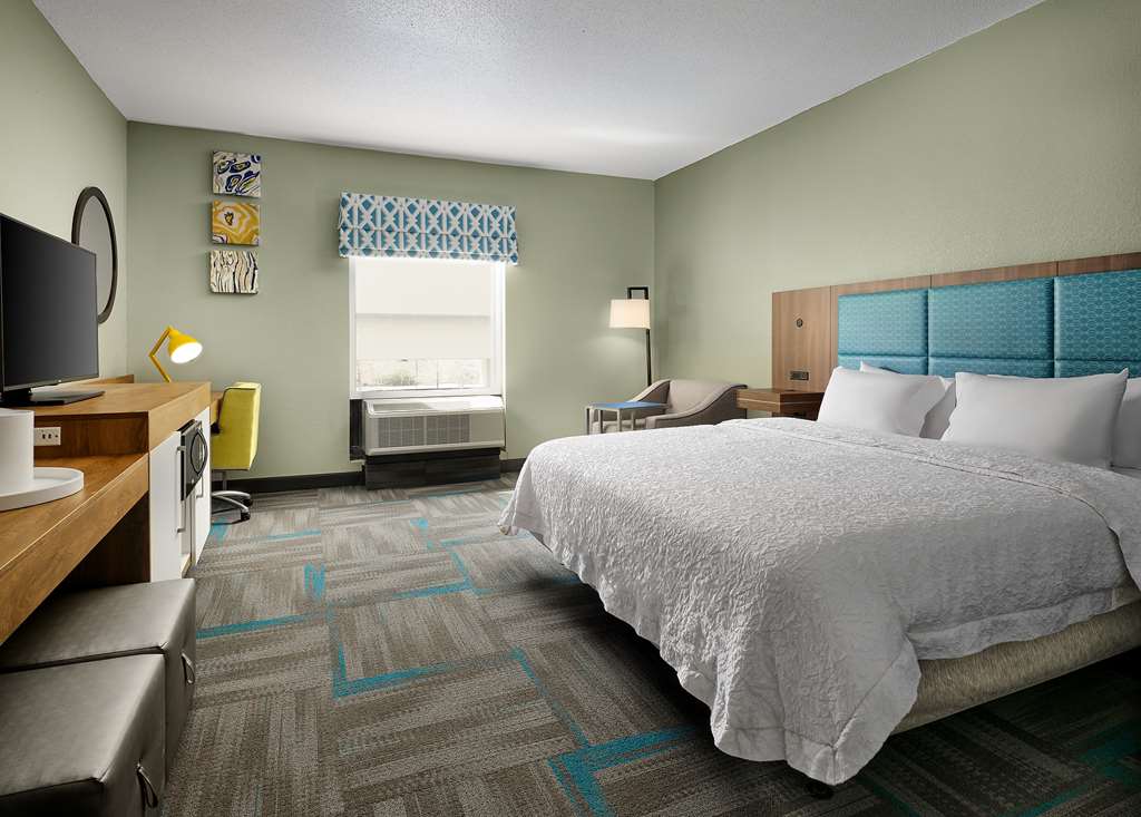 Hampton Inn Covington Image