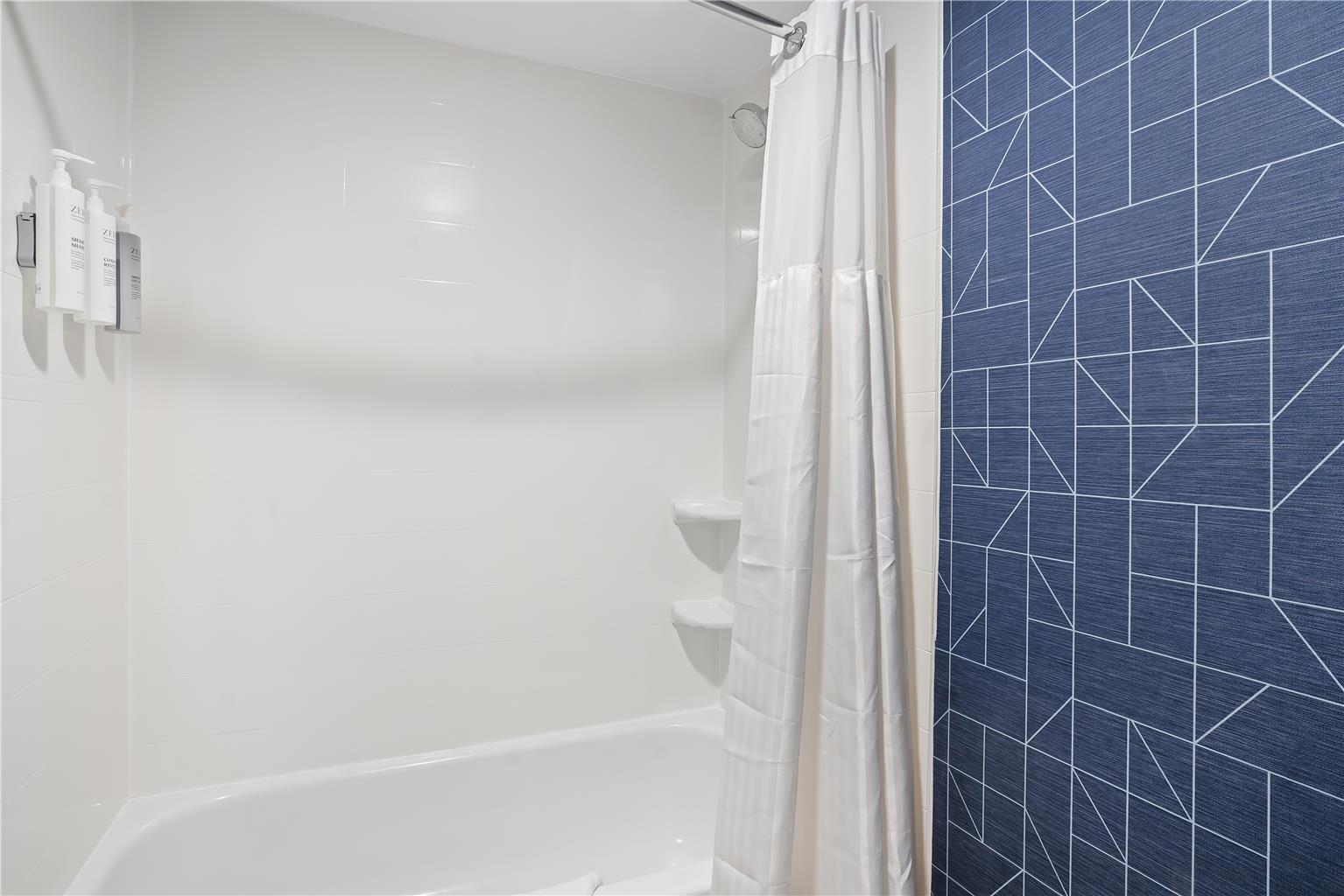 Spark by Hilton Bettendorf Quad Cities Image