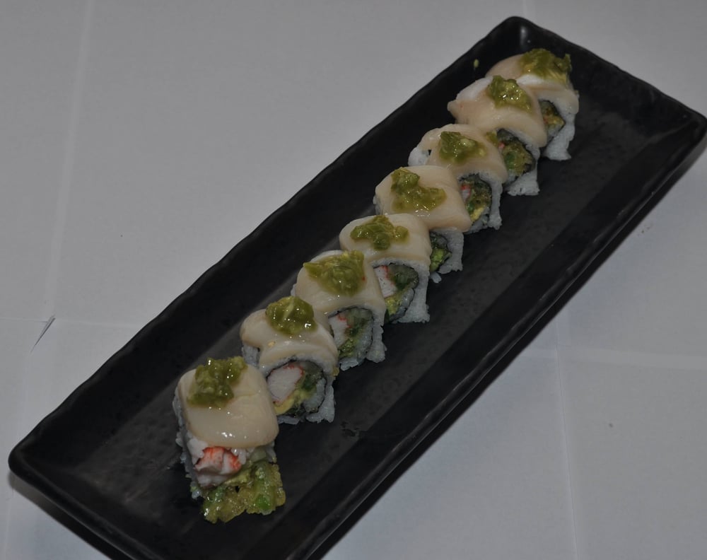 White Akita Roll