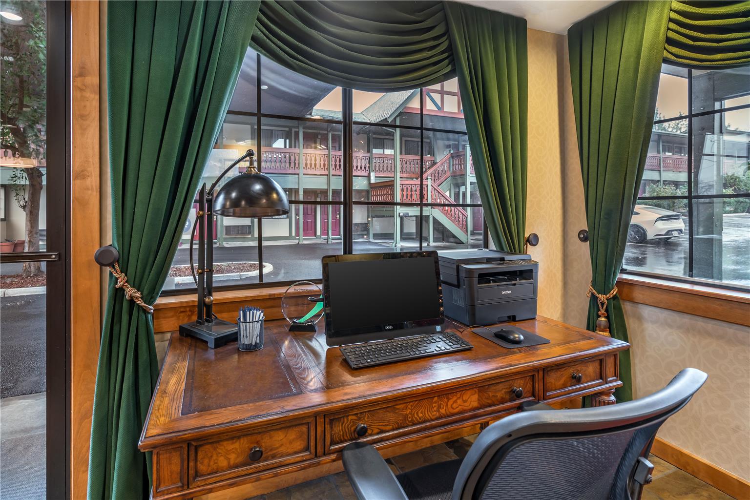 Best Western Windsor Inn Image