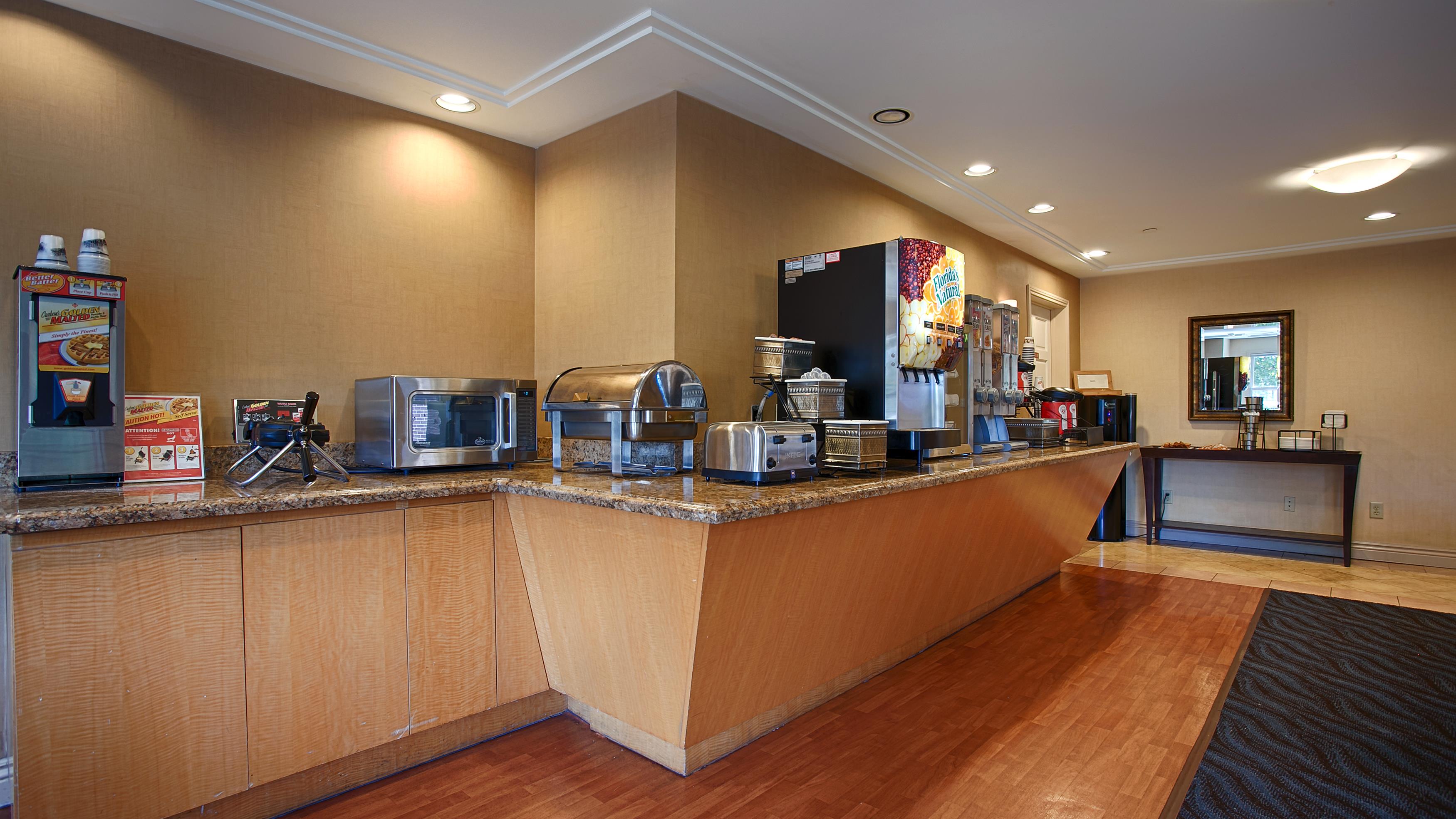 Best Western Plus Mountain View Inn Image