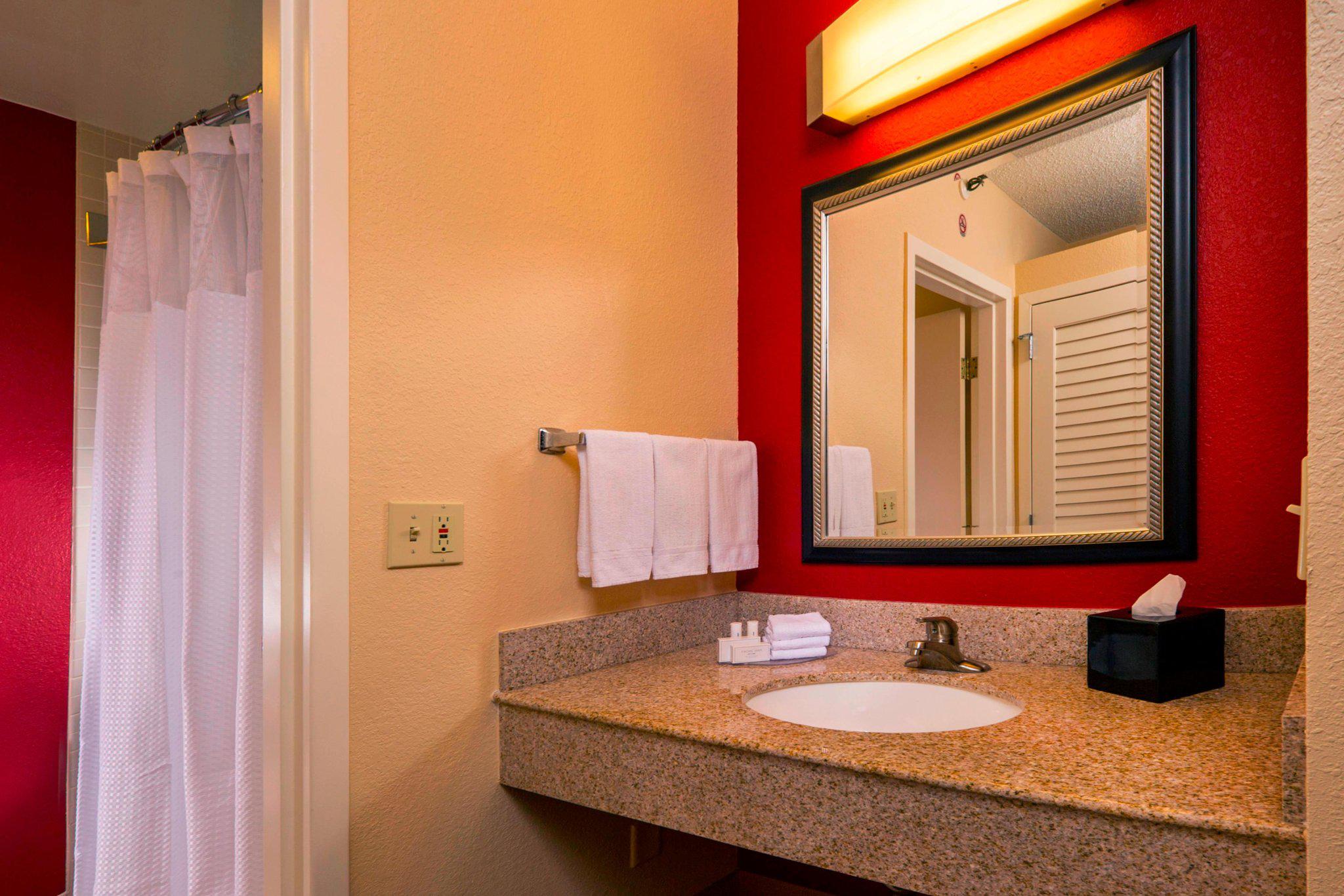 Courtyard by Marriott Virginia Beach Norfolk Photo