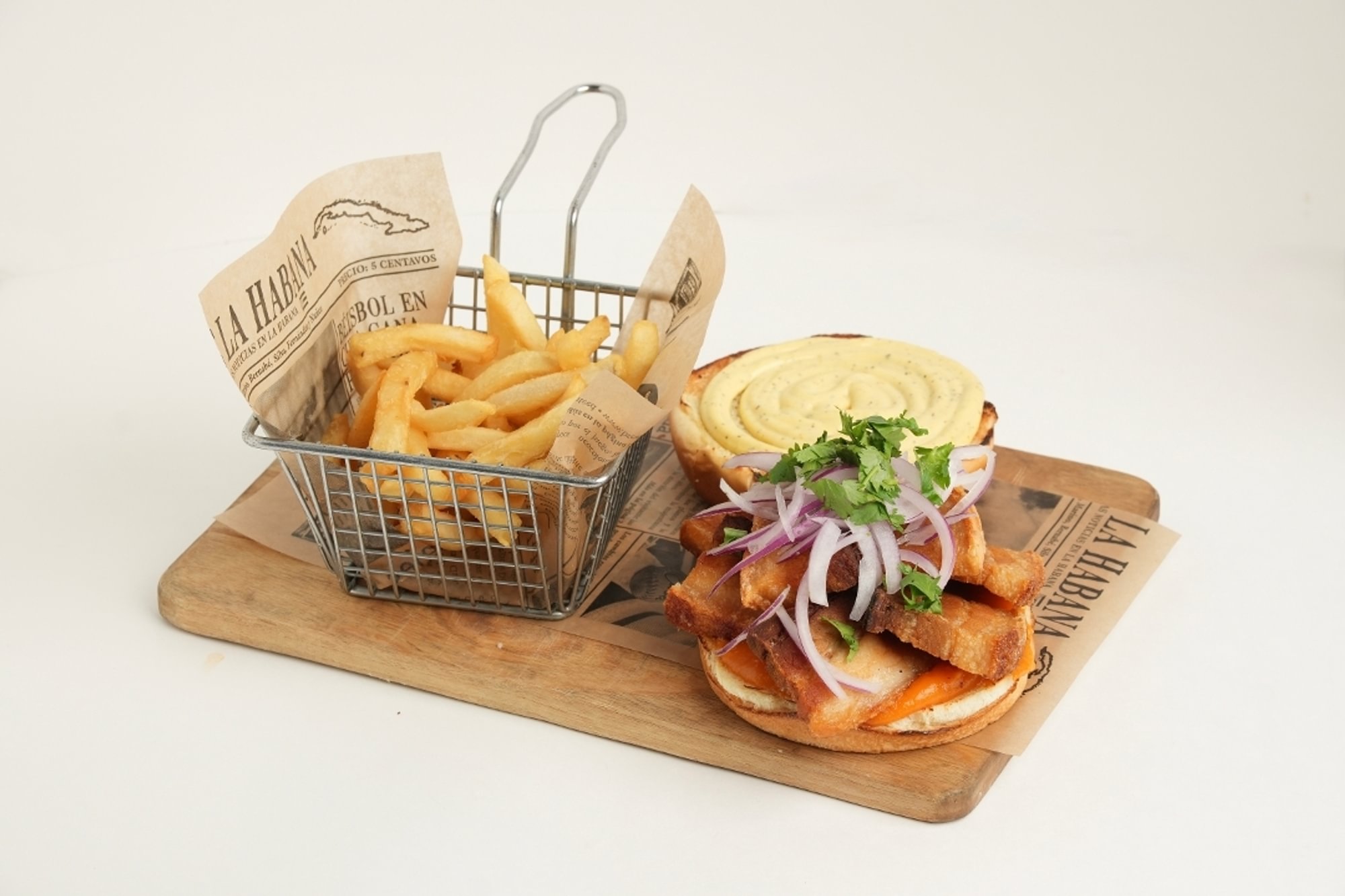 Pan con Chicharron