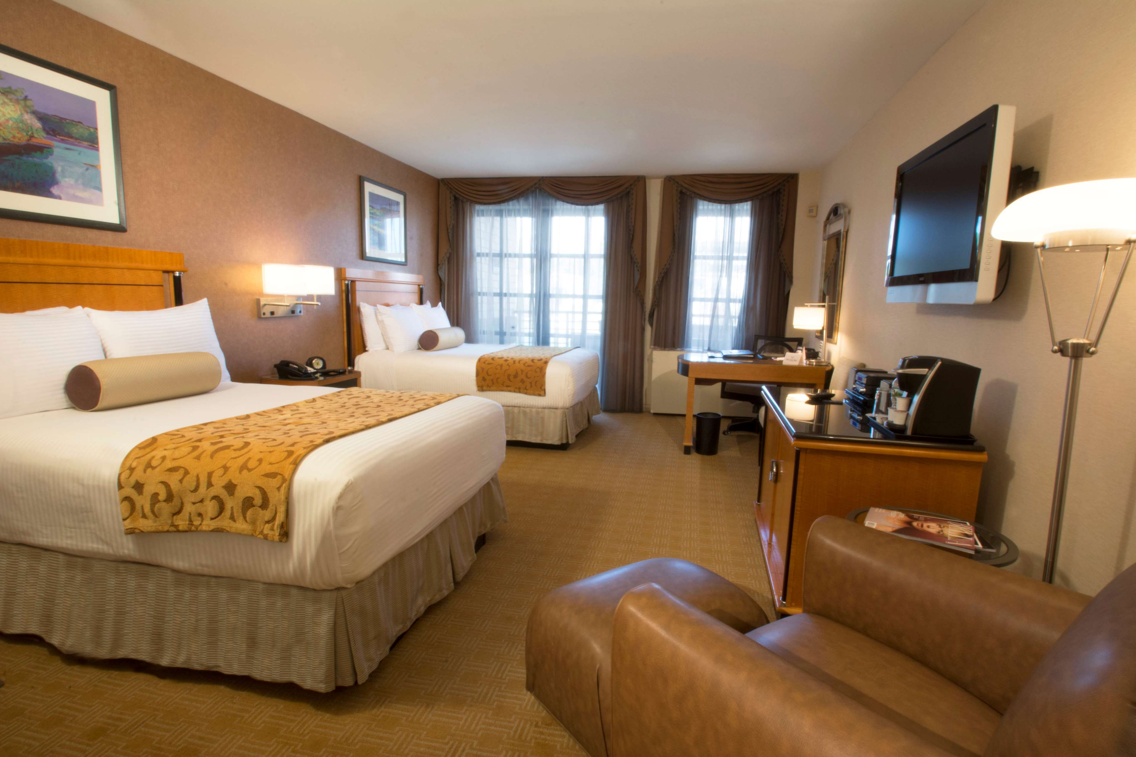 Inn at Great Neck, BW Premier Collection Photo