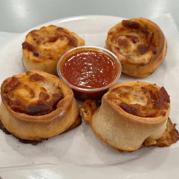 3 Pepperoni Pizza Knots